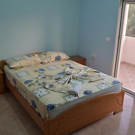 Mana Apartments Ksamil Bilik gambar